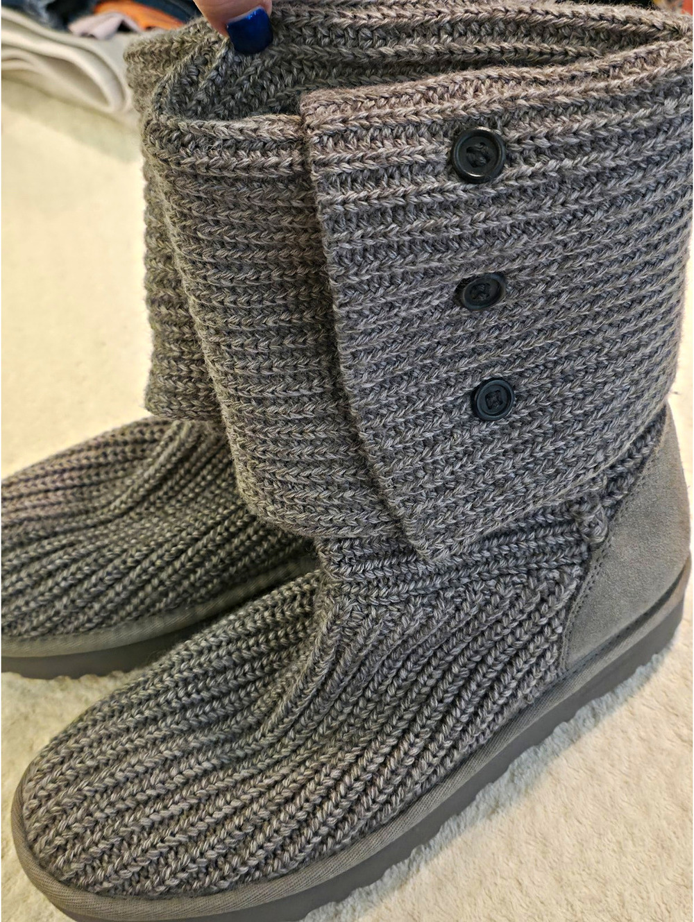 UGG Classic Cardy Women's Gray Knit Button Mid-Calf Boots US 10 MPN 1016553